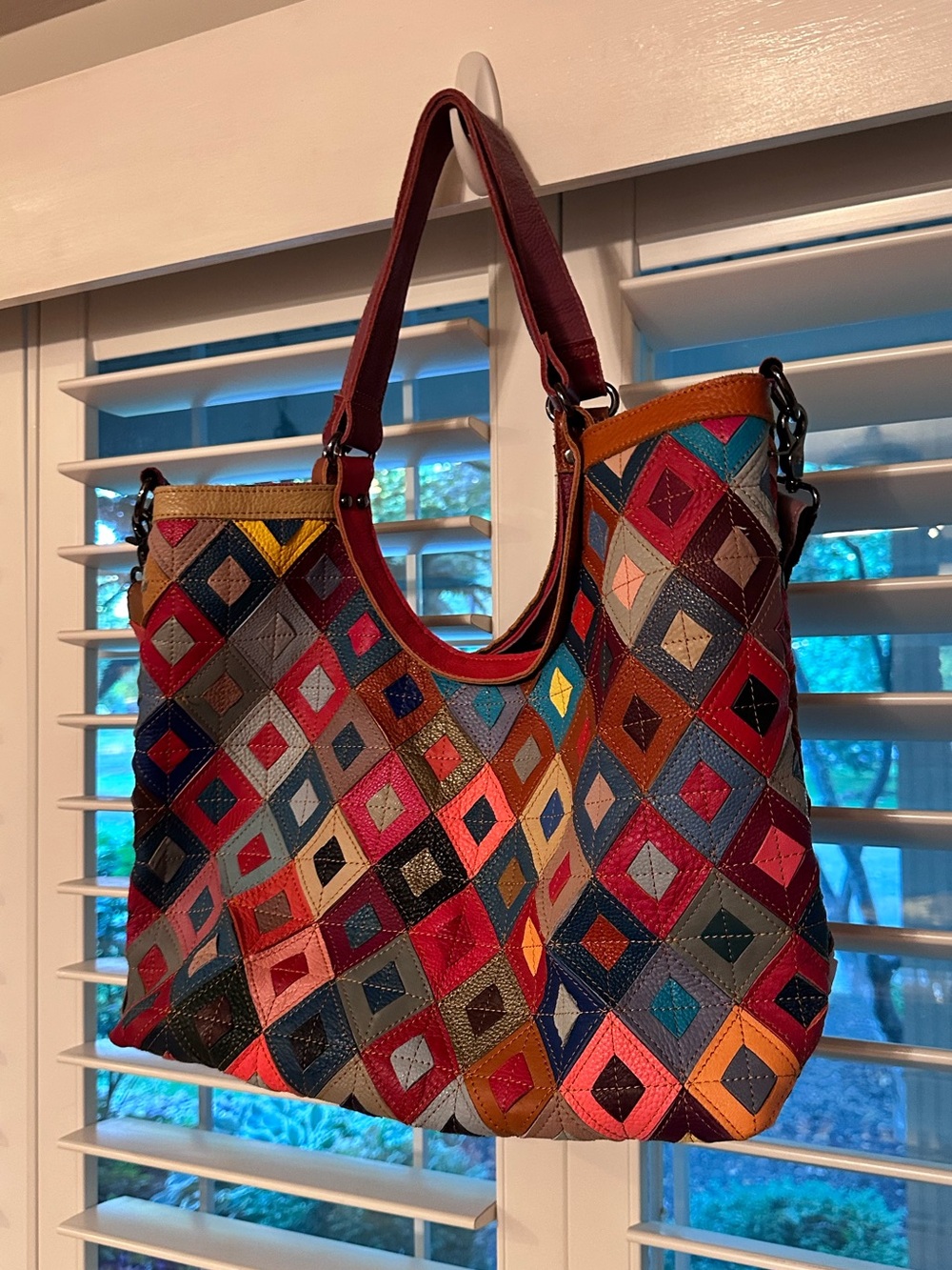 Colorful Diamond Patchwork Leather Shoulder Bag - Multicolor - Picture 2 of 7